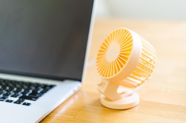 Comparing the power, size, and price of each fan 
